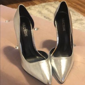 Silver pointy toe pumps